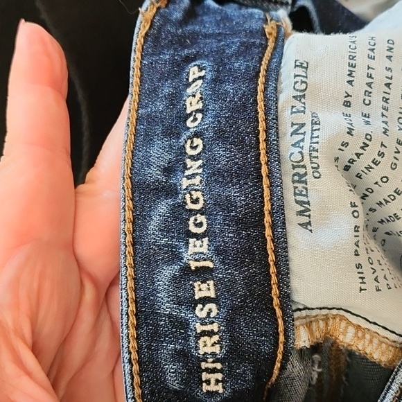 American Eagle Distresses Destroyed Jeans, Dark Wash High Rise Crop - Picture 11 of 12